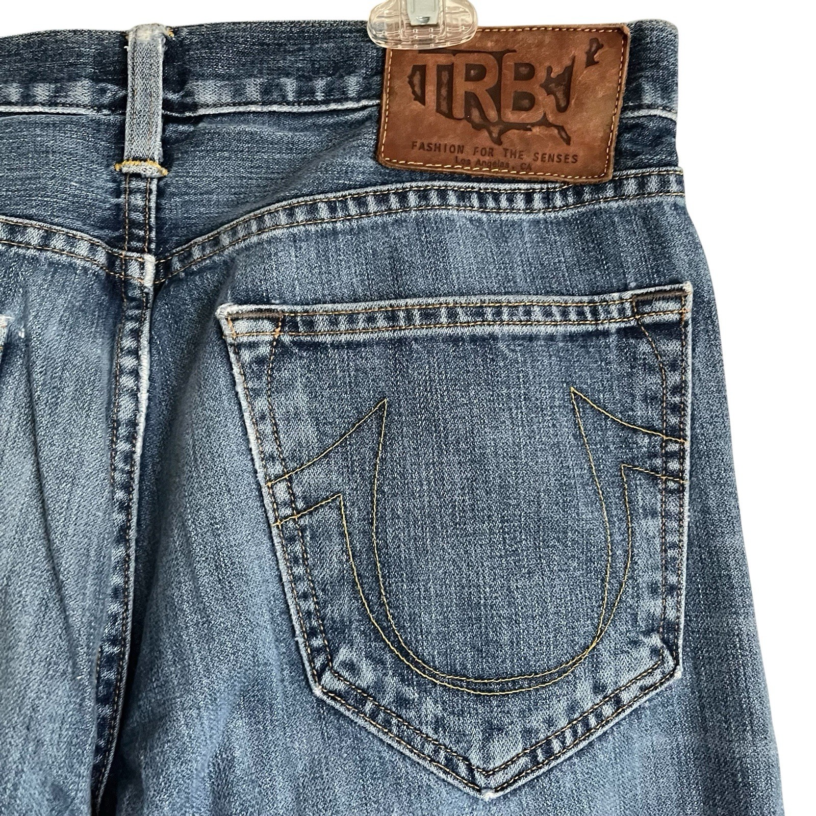 True Religion Geno No Flap Relaxed Slim Fit Jeans Distressed Denim Men’s 31 X 33 thumbnail 2