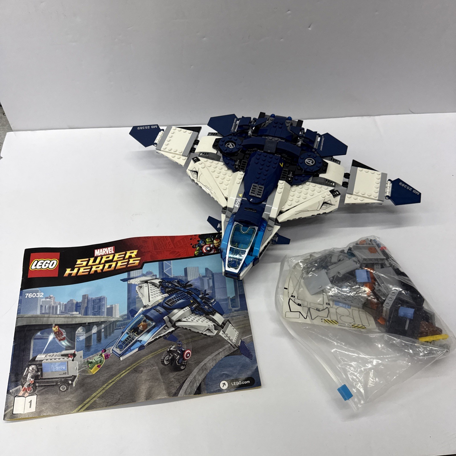 LEGO Quinjet City Chase (76032) see description for info. No Minifigs!