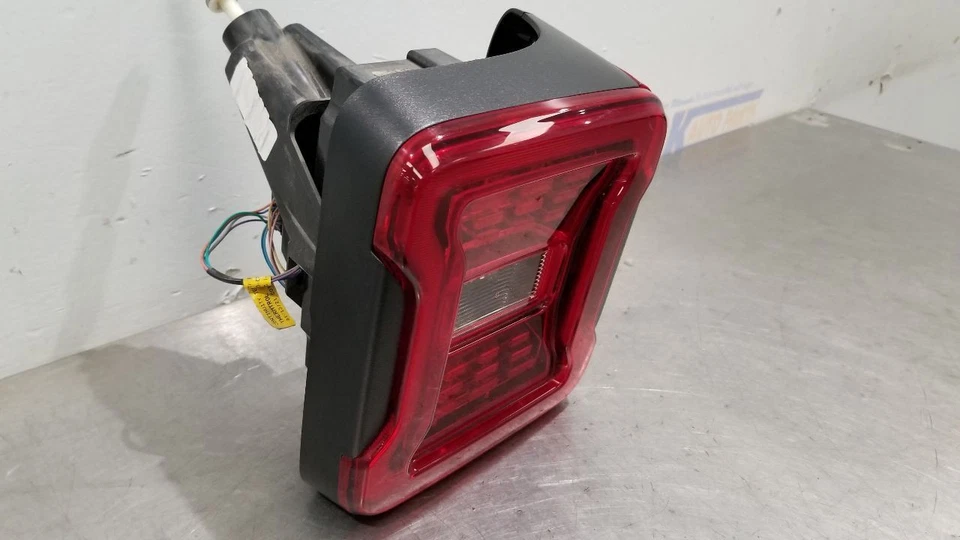 21 JEEP WRANGLER JL JLU LED TAIL LIGHT LAMP ASSEMBLY RIGHT PASSENGER Foto 4 de 4