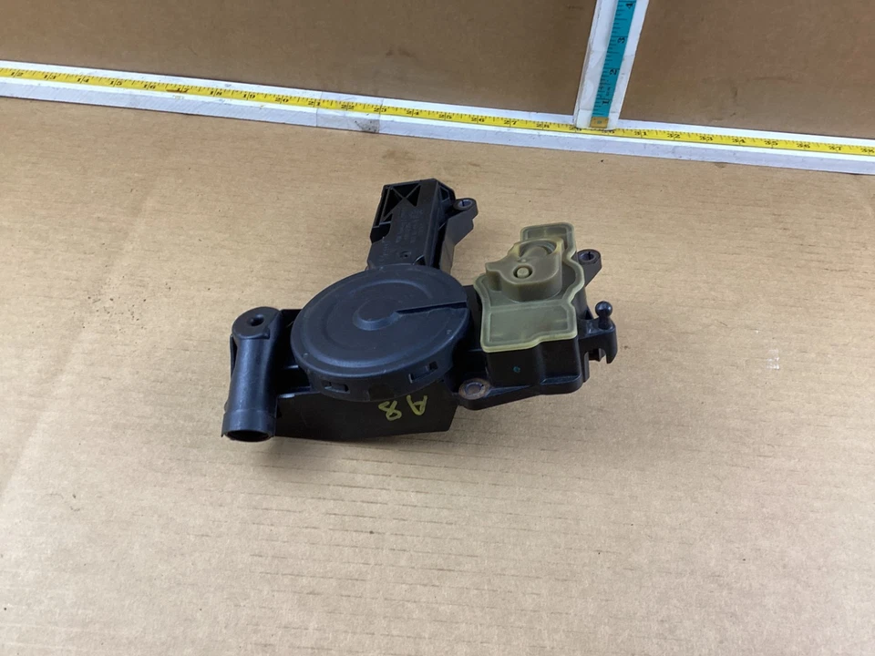 Audi A5 Quattro 2010-2017 2,0 L separador de aceite de motor válvula PCV 06H103495AE fabricante original Foto 4 de 4
