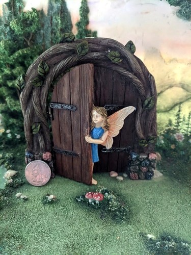 Peek a Boo Hinged Fairy Door w Fairy MG 409 Miniature Fairy Garden - Picture 3 of 9