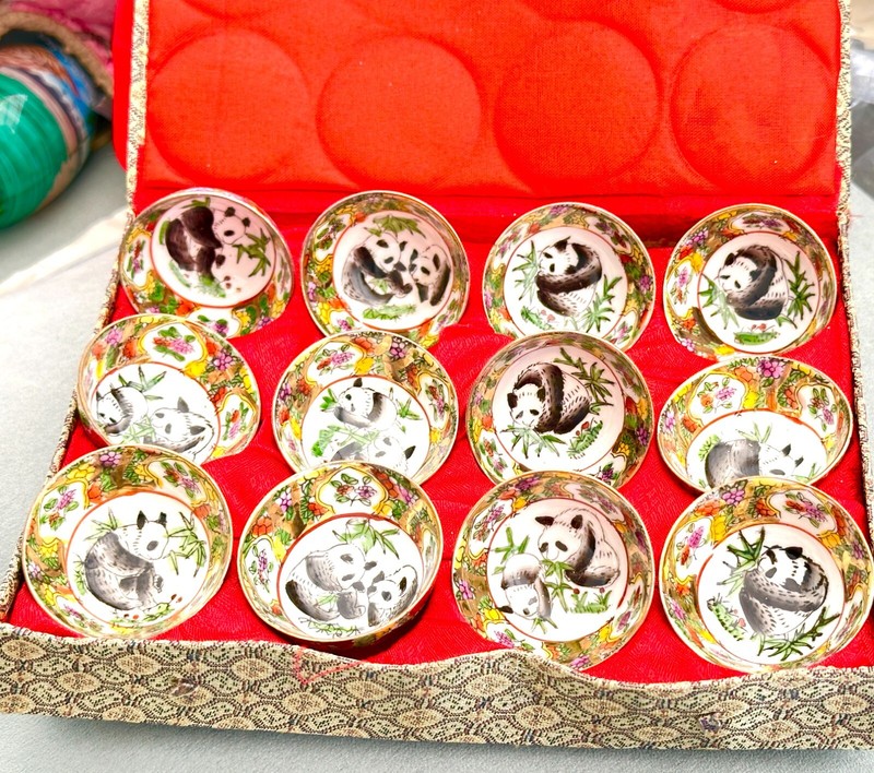 CHINESE PORCELAIN GILDED MINATURE HANDPAINTED CUPS W/PANDAS 12 CUPS