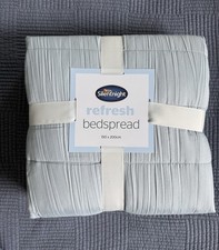 Silent Night Refresh Blue Quilted Bedspread