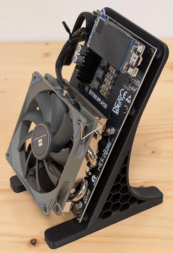 NerdQaxe++ ASIC Miner – 4.8TH/s Home Bitcoin miner, inkl. original Netzteil 120W - Bild 3 von 4