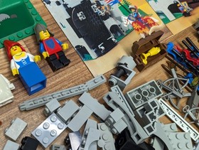 Lego 6081 Kings Mountain Fortress Knights Black Falcons Knights 6090 Knights Castle