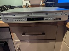 Samsung SV-DVD440 Slim DVD VHS Combo Player Hi-Fi Stereo