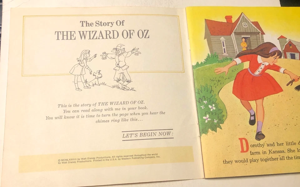 Walt Disney 7" Record 45 & Book Walt Disney's Story Of The Wizard of Oz - Image 4 of 4