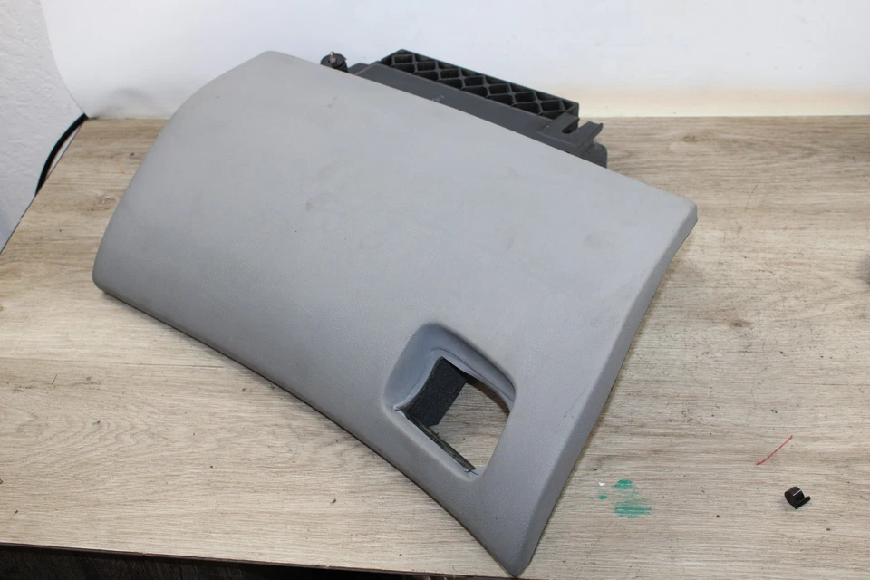 9501 BMW E39 E38 740I 750IL DASH GLOVEBOX GRAY GLOVE BOX COMPARTMENT - Image 2 of 4