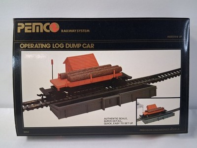 PEMCO HO Scale Operating Log Dump Car Set #3552 NIB