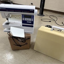 Husqvarna Viking 425 Electronic Household Sew...