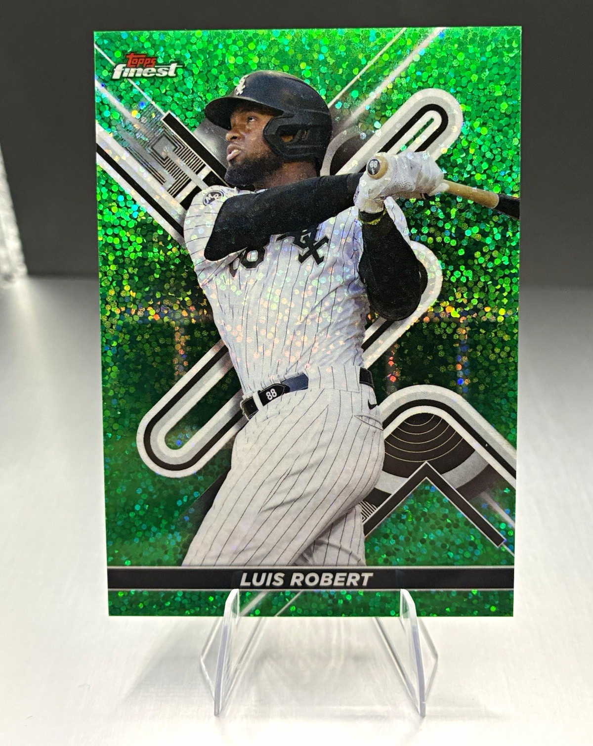 2021 Topps Finest Luis Robert White Sox Green Refractor /125 #42