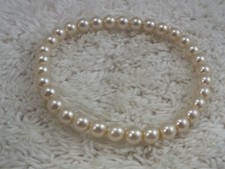 White Faux Pearl Bead Stretch Bracelet A65 