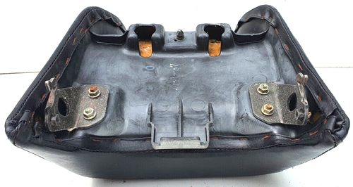 Honda VF700C MAGNA Rear Pillion Seat 1984 VF 700 C 31710 MB1-87 - Picture 17 of 18