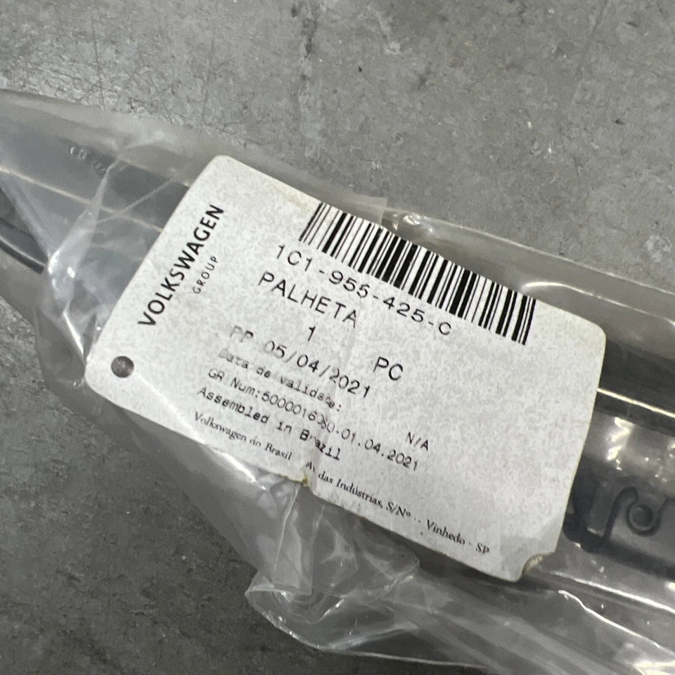 Genuíno fabricante de equipamento original VW 1C1-955-425-C passageiro destro limpador dianteiro 1998-2010 Fusca - Imagem 4 de 4