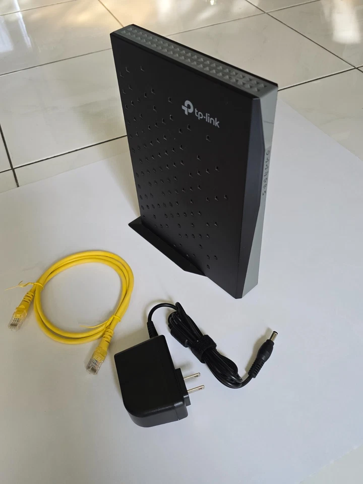 TP-Link Archer CR500 AC1200 Wireless Dual Band DOCSIS 3.0 Cable Modem Router - Image 4 of 4