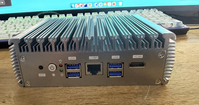Lüfterloser Mini PC Intel 3865U 6 intel NICs pfsense / opnsense