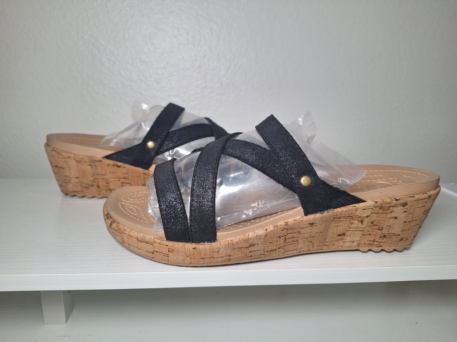 Crocs A-Leigh Cork Wedge Sandals Women's Size 8 Black Leather Comfort Slides EUC