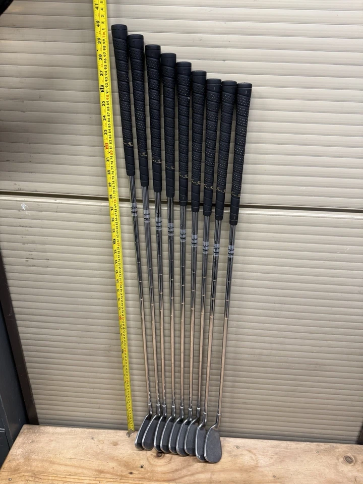 Confidence Desert Classic Series 300 Steel Shaft Right Handed Set 3-9&Pw&Sw - Image 3 of 4