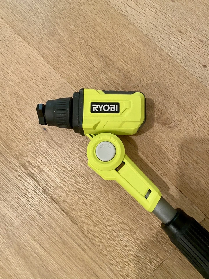 Fregadora eléctrica telescópica inalámbrica RYOBI 18 voltios (solo herramienta) con dos cepillos Foto 4 de 4