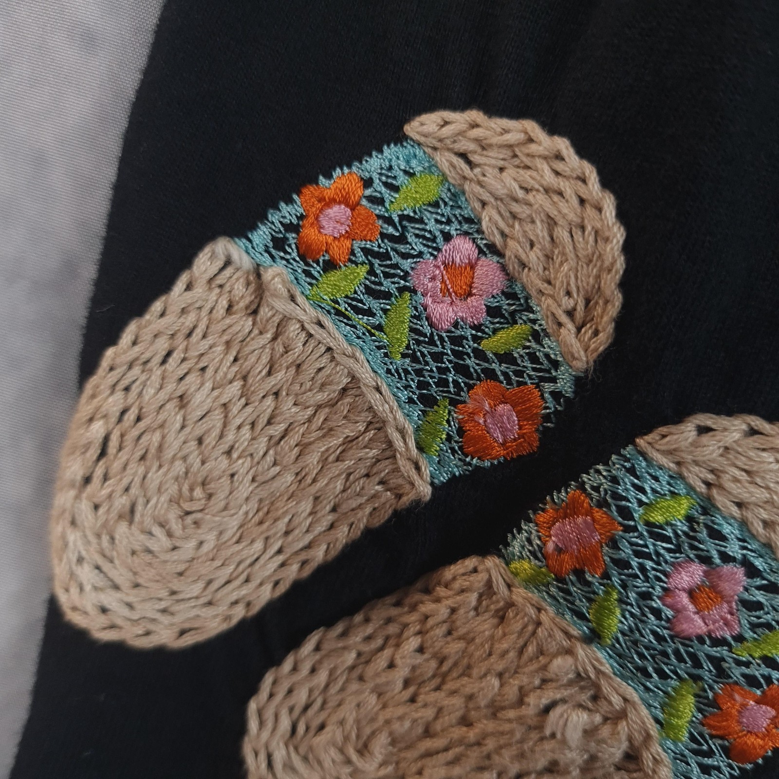 Michael Simon Lite Cardigan Womens Medium Black Flip Flop Embroidered Cotton