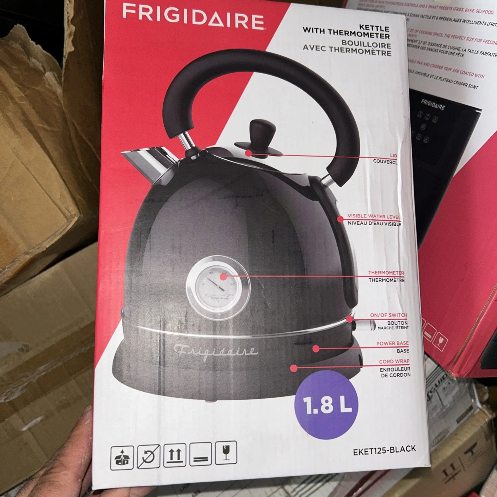FRIGIDAIRE EKET125-BLACK Retro Electric Water Kettle Stainless Steel 1.8L New