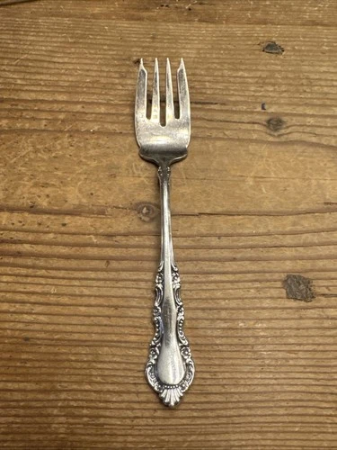 Reed & Barton Georgian Rose Sterling Salad Fork  6 1/8” Weighs 36g No Mono
