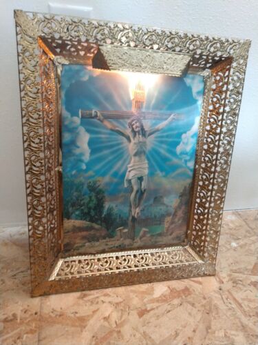 Holographic Jesus  Vintage LENTICULAR PICTURE Religious Wall Hanging with Light - Picture 1 of 20
