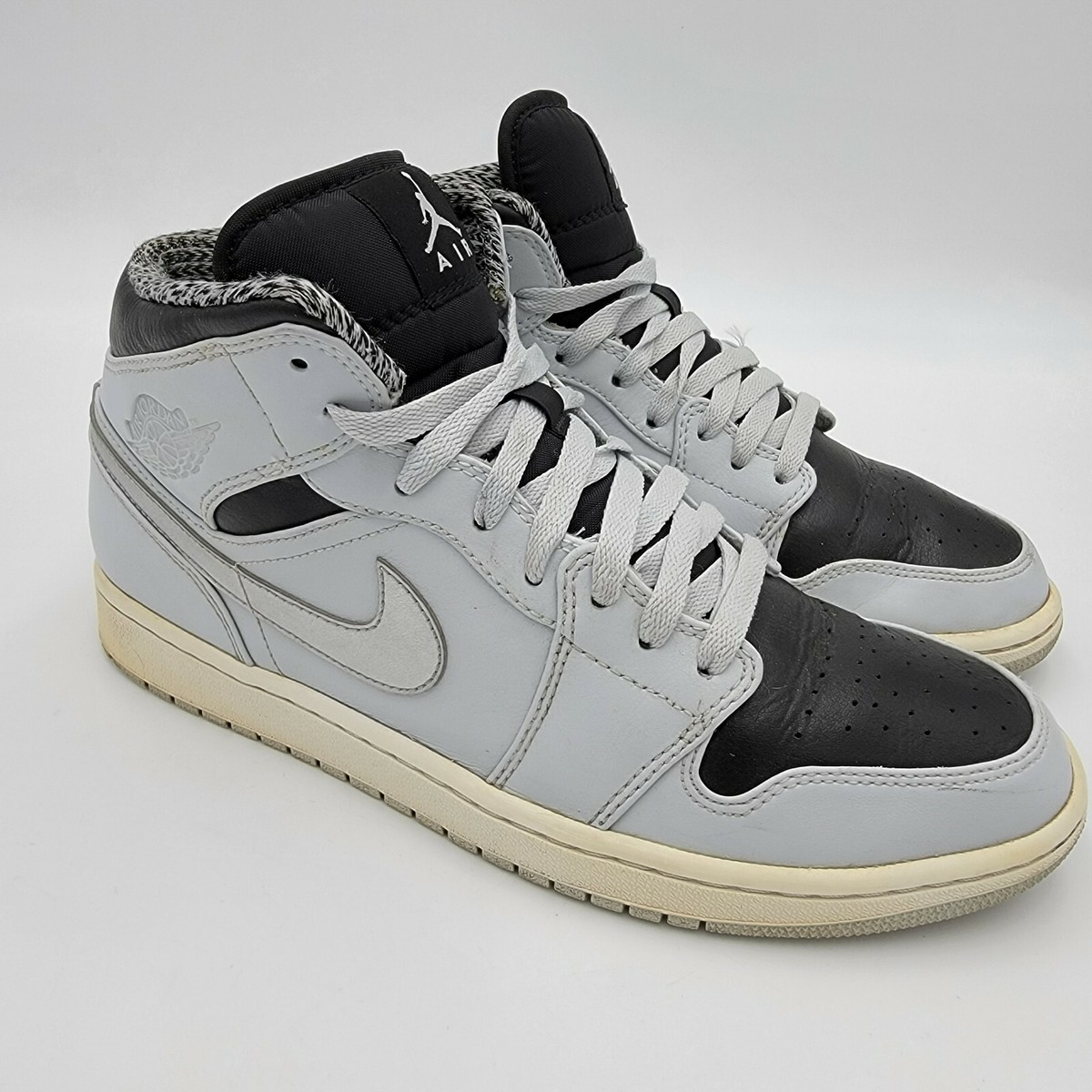 NIKE Air Jordan 1 Mid “Wolf Grey”27cm Nike Air jordan 1 Retro Mid Wolf Grey 554724-032 Size 10 US