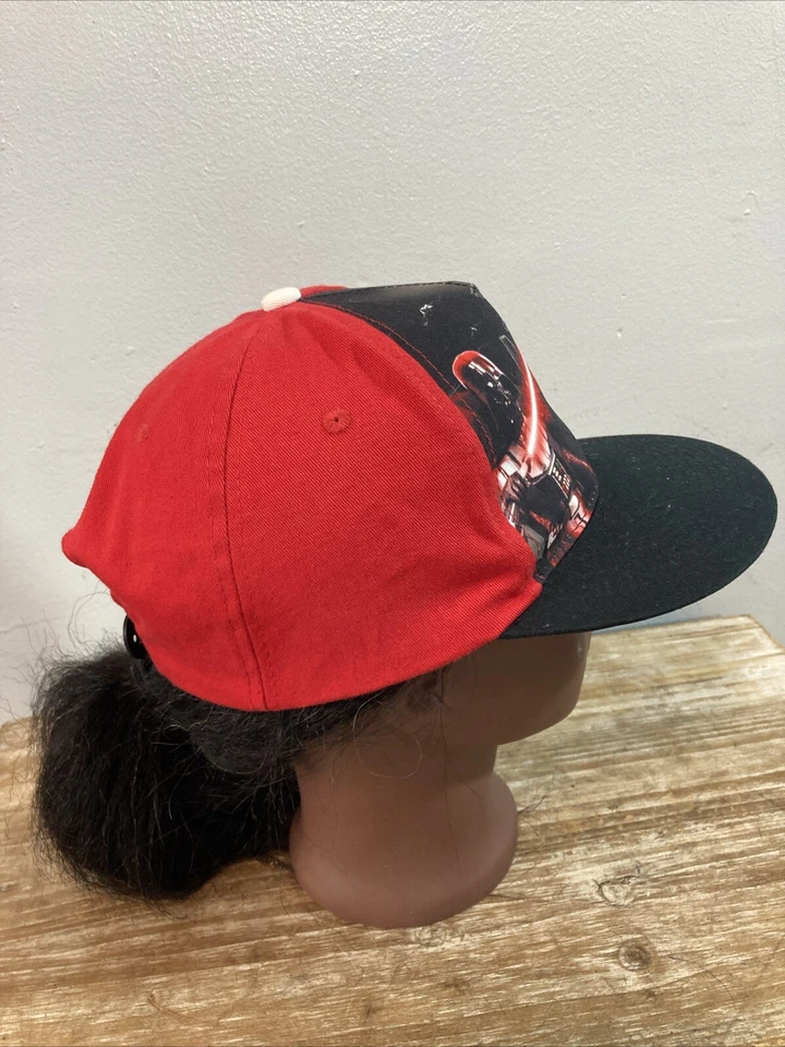 Chapéu Star Wars Snapback Youth preto/vermelho Darth Vader Stormtroopers sabre de luz - Imagem 2 de 4