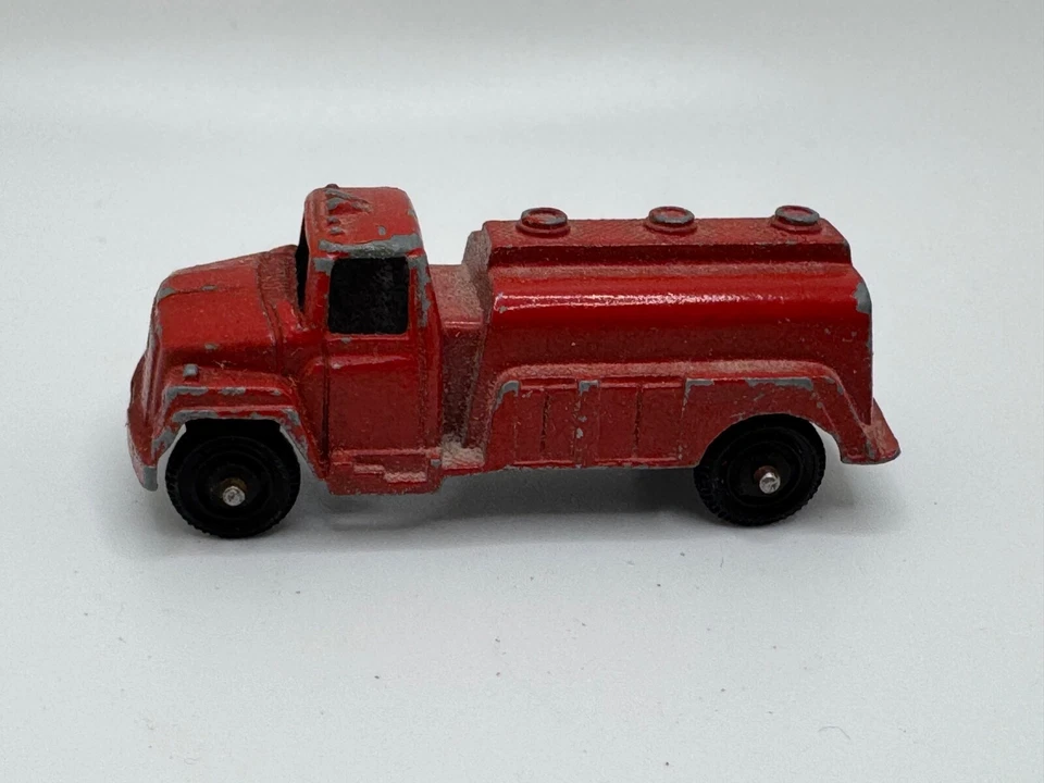 Brinquedo Tootsie caminhão combustível brinquedo tanque de água vermelho fundido Chicago EUA vintage - Imagem 2 de 4