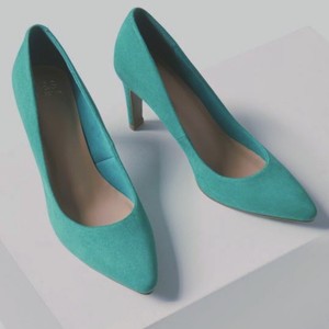 green suede court shoes