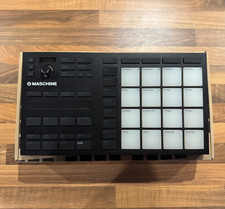 Native Instruments MASCHINE MIKRO Controller - Black