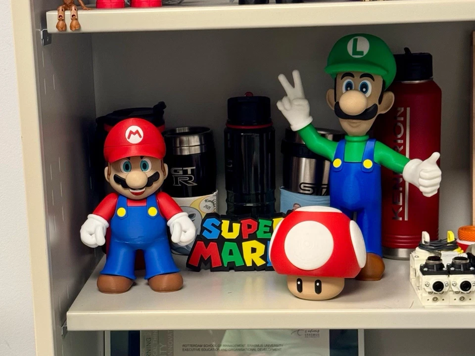 Super Mario Giant Luigi 30cm Figure - Nintendo Ornamental/Collectable Statue - Image 4 of 4