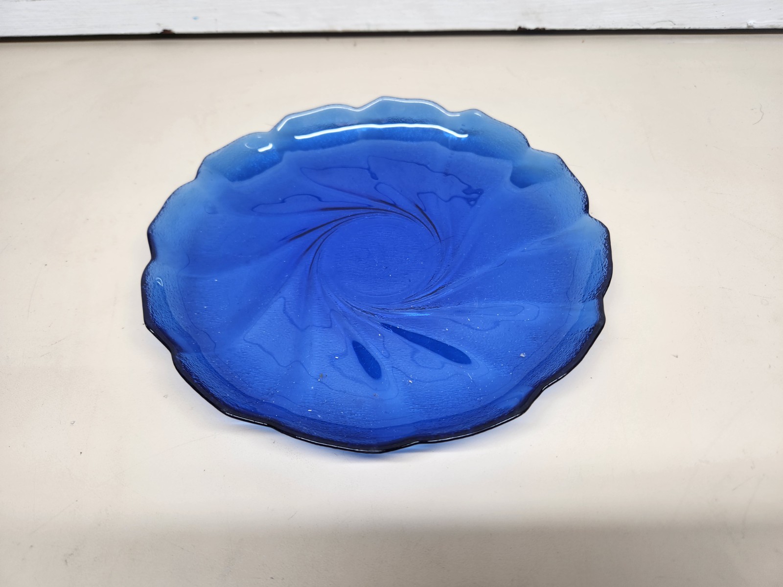 Vintage Arcoroc France Cobalt Blue Swirl 7.25