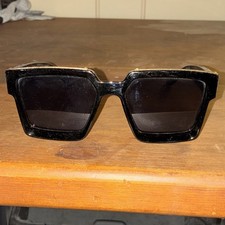 Men's Square Sunglasses Black Plastic Frame & Lens Gold Accents 86229A