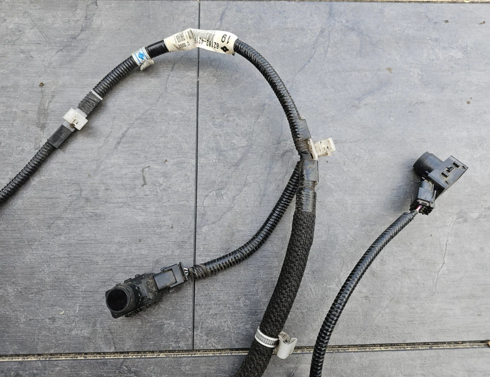 Genuine Toyota RAV4 XA50 2018 On Parking Sensor Wiring Loom Rear Bumper Sensors  - Image 4 of 4