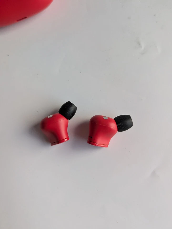 Beats Studio Buds, photo 4 of 5
