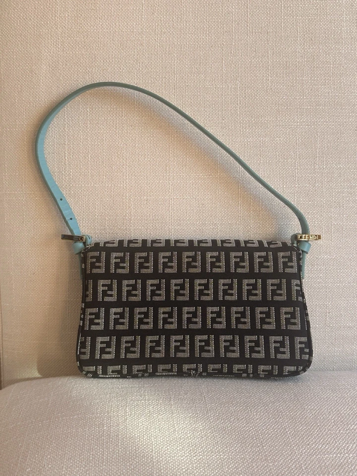 Fendi Baguette, photo 2 of 5