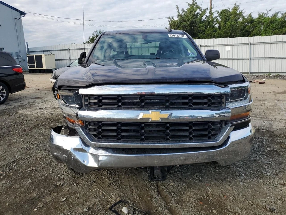 Used Front Right Door Assembly Front fits: 2019 Chevrolet Silverado 1500 pickup — 第 3/4 张图片