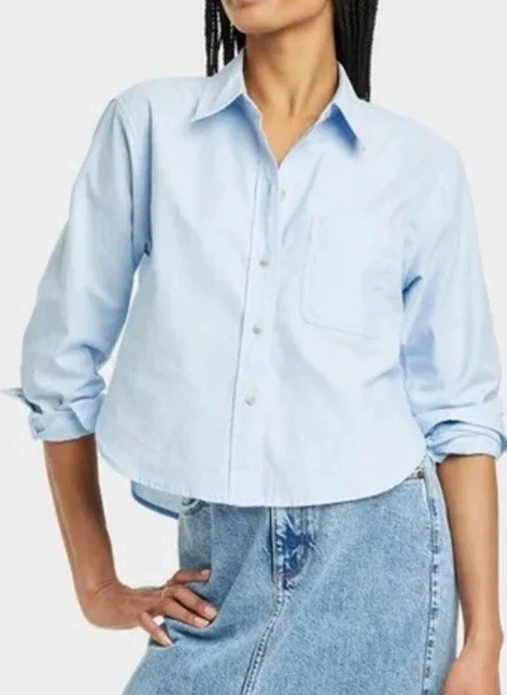 Universal Thread Women's Light Blue Long sleeve button up crop (sz Xl)