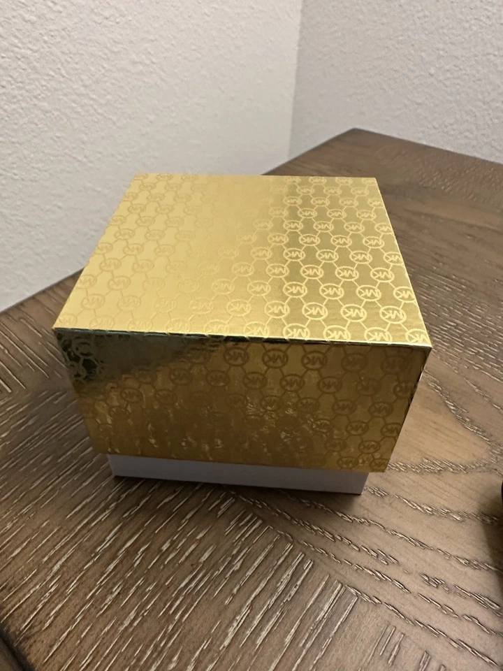 Pendientes redondos de cristal pavé Michael Kors Foto 3 de 3