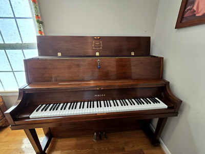 Yamaha P22 SAW Upright Piano, EXCELLENT condition, 88 key, made in the USA