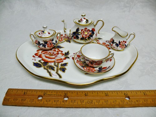 Crown Staffordshire IMARI CORAL A16013 