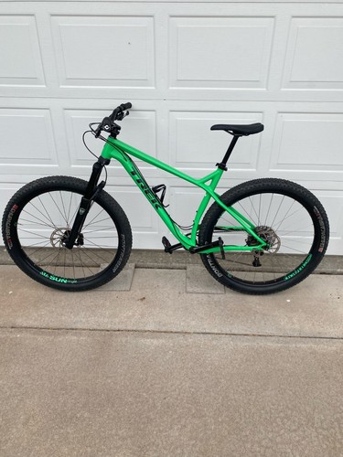 2017 Trek Stache 7 29+ Alu Mountain 