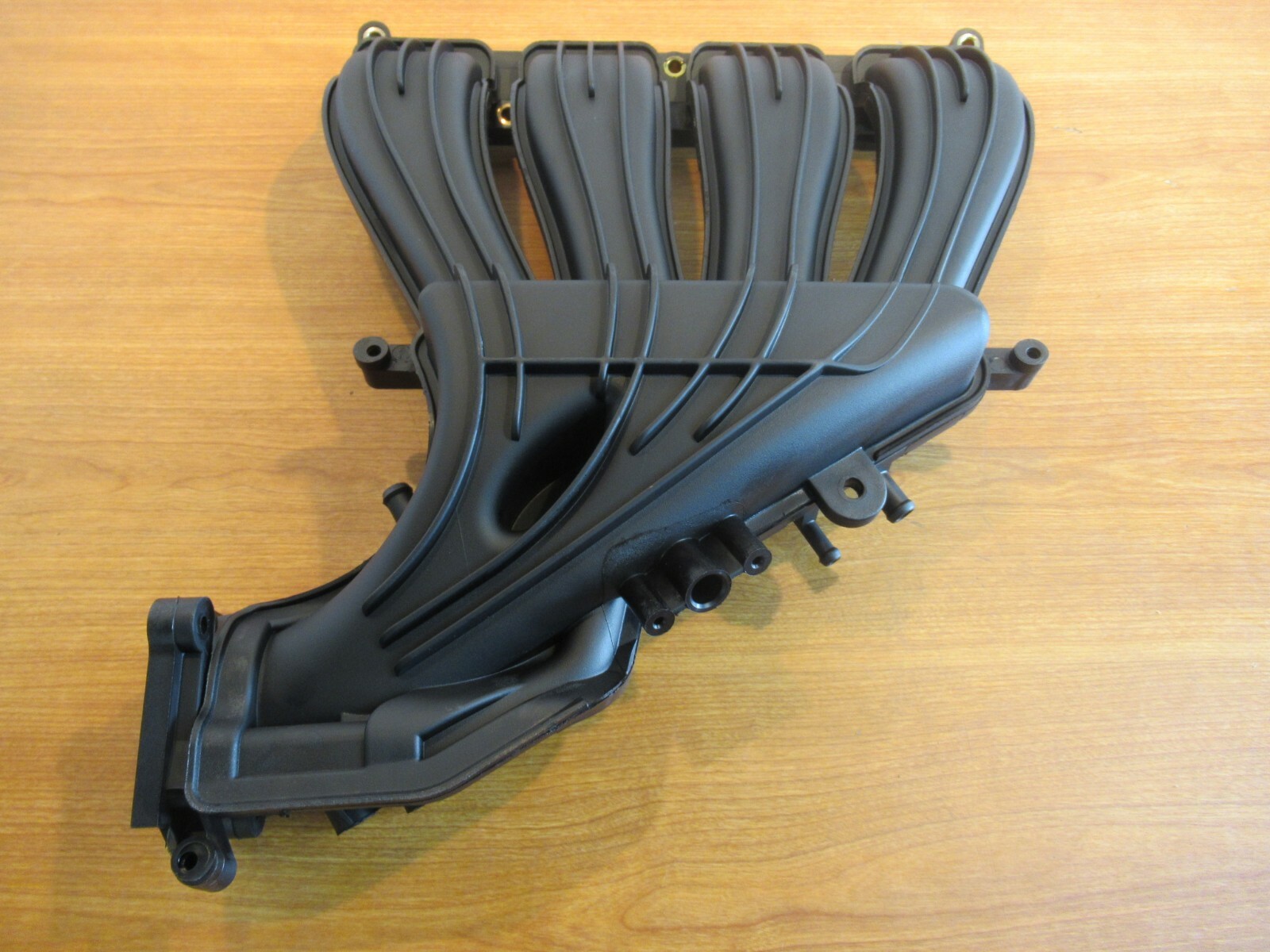 20052010 Chrysler PT Cruiser 2.4L Intake Manifold Plenum New Mopar OEM