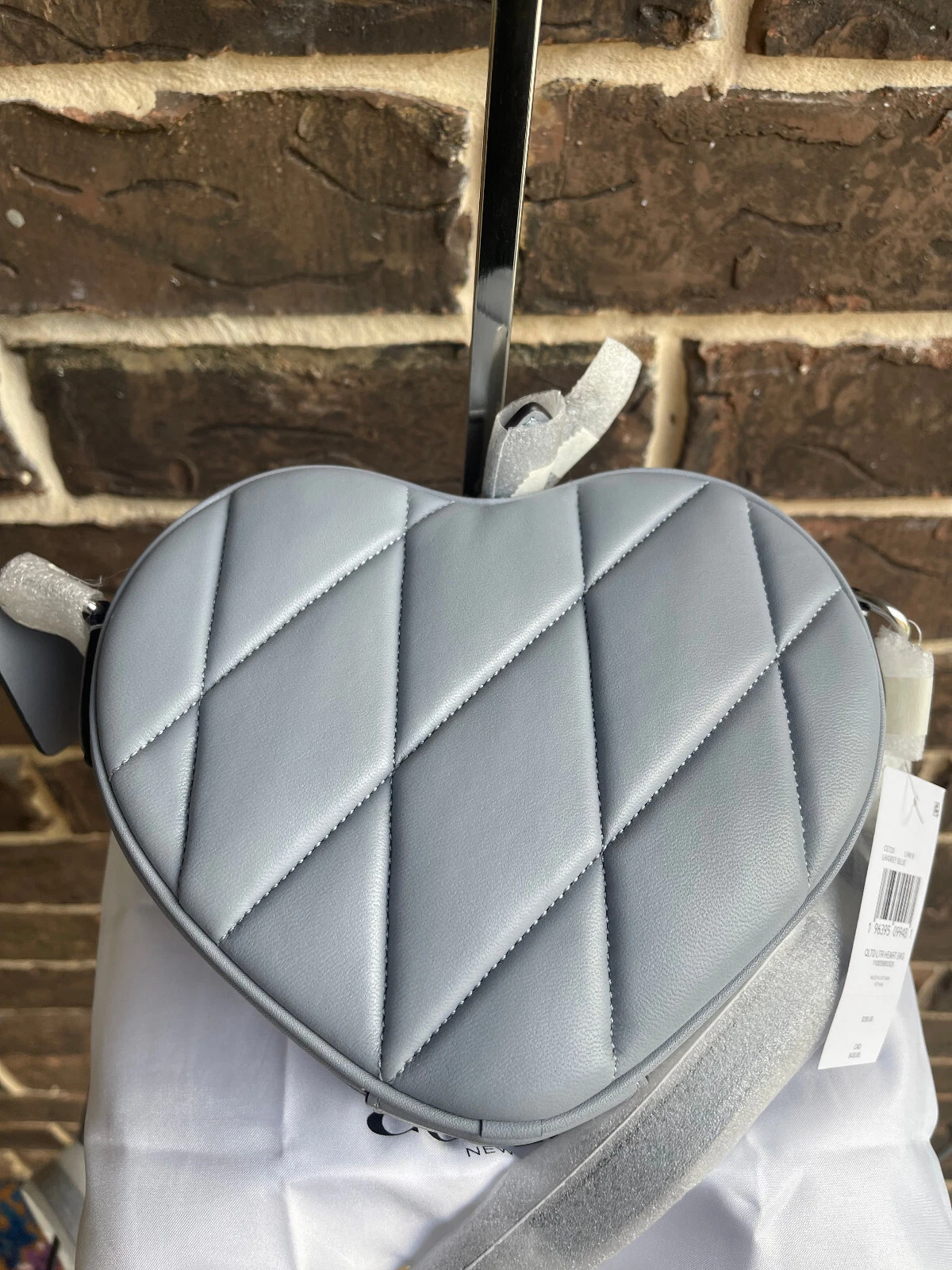 Tracolla Coach Cuore con Trapuntatura Grigio Blu Nappa Nuova con etichette $350 AUTENTICA