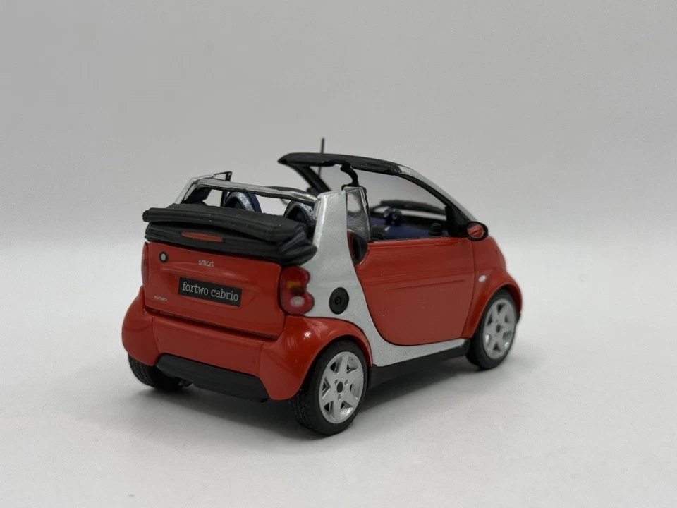 Smart City Cabriolet 2001 1/43 Minichamps - Photo 2/2