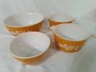 Vintage Pyrex Butterfly Gold Cinderella Mixing Bowl Set Orange Yellow 4 Pc