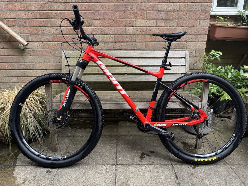 Giant Fathom 2 29er Mens Large XC Mountain Bike Used Very Good Condition