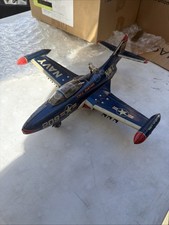 PANTHER F9F5 JET FIGHTER WITH FOLDING WINGS ALL TIN JAPAN